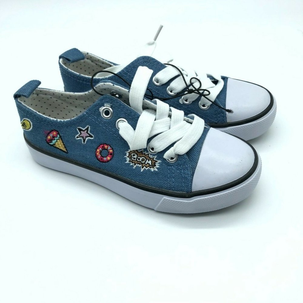 Twisted Toddler Girls Low Top Sneakers Novelty Patches Lace Up Blue Size 11